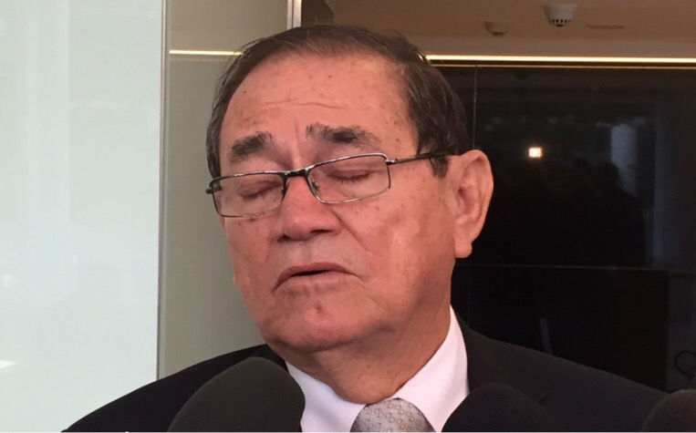 Todos escrevem para o coronel