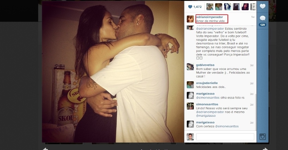 Ainda sem clube, Adriano fica noivo de estudante em festa discreta