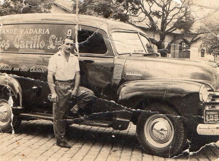 Foto antiga da família Carillo: o uso do termo pão caseiro tem um porquê - Arquivo pessoal (750x1)