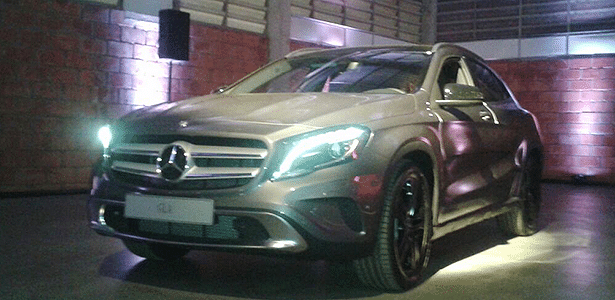 Mercedes-Benz apresenta GLA em galpão, em Iracemápolis (SP): visão do futuro