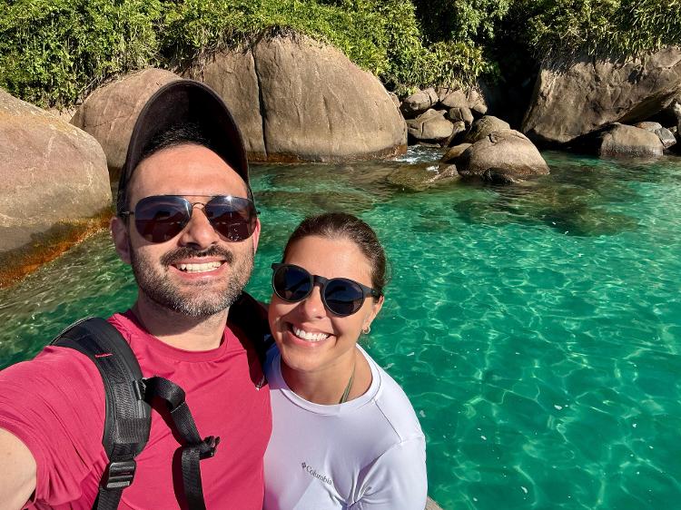 Andy e Dea durante a viagem de mil quilômetros pelo litoral entre São Paulo e Rio de Janeiro Andy e Dea durante a viagem de mil quilômetros pelo litoral entre São Paulo e Rio de Janeiro