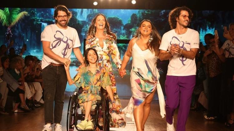 Modinha: Jogos de desfile sua moda vai creser