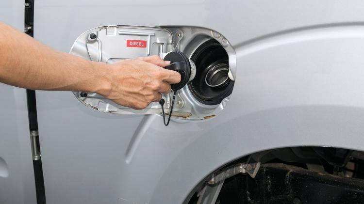 Muitas oficinas oferecem aditivos de combustível e até de óleo, mas especialista diz que são dispensáveis