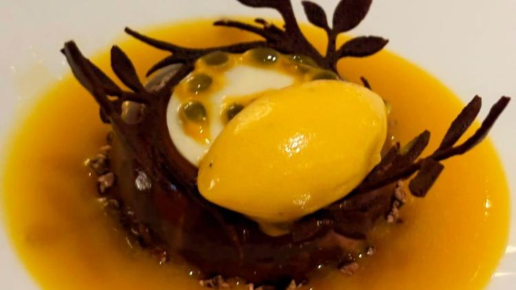 Sobremesa Passion do Tangará Jean-Georges, em São Paulo Sobremesa Passion do Tangará Jean-Georges, em São Paulo