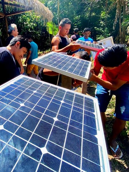 Iniciativa de ONG já instalou 127 sistemas de geração de energia solar em comunidades indúgenas