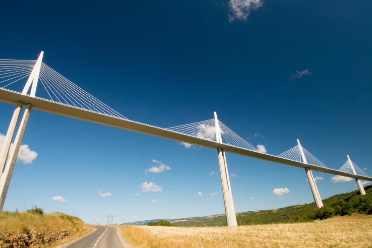 Viaduto de Millau, na França