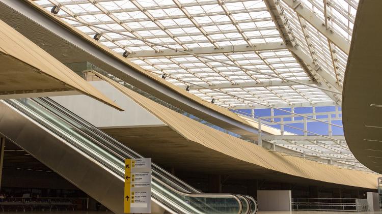 Aeroporto Internacional Tancredo Neves, em Confins (MG), que serve à região metropolitana de Belo Horizonte