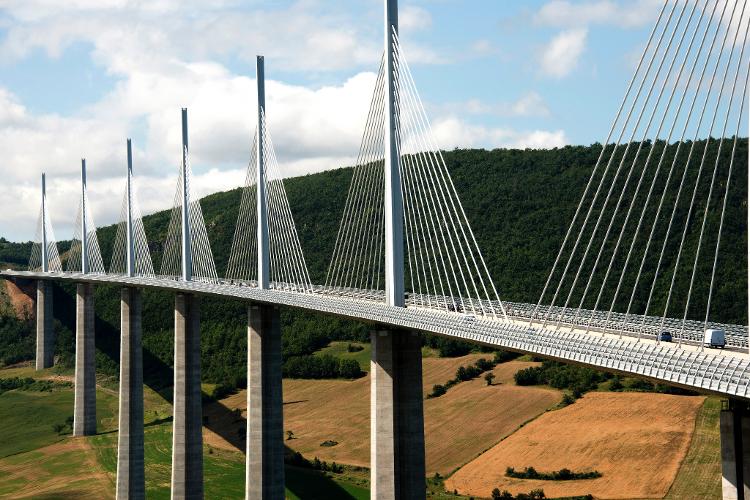Viaduto de Millau, na França