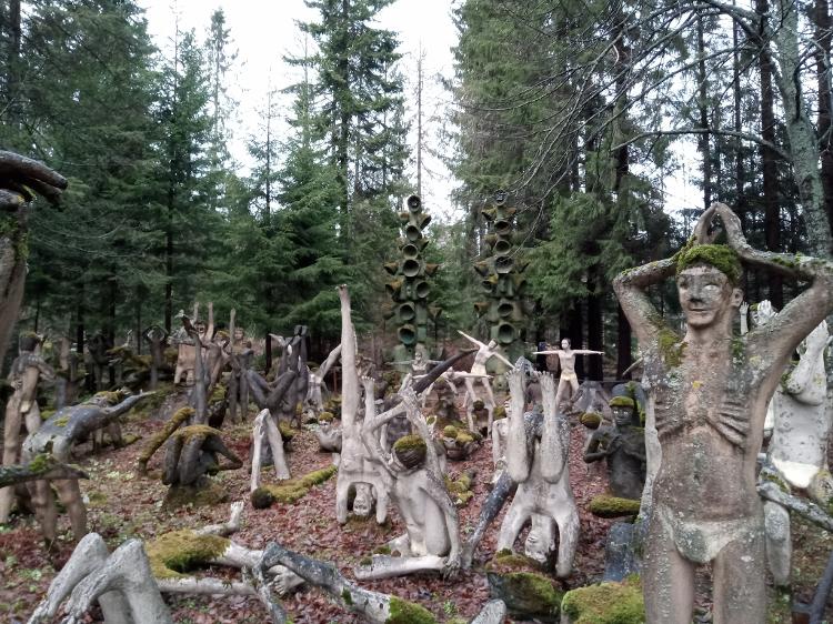 Jardim de Esculturas Veijo Rönkkönen, na Finlândia