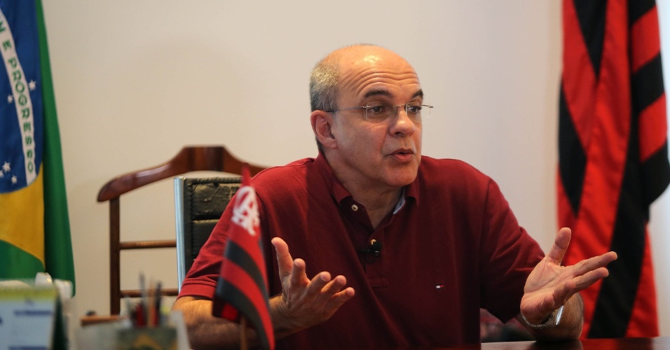 Bandeira elogia, mas não efetiva Zé Ricardo: No momento, é o técnico