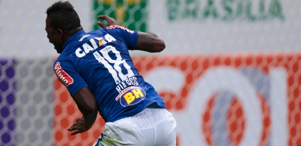 Por que Riascos não pagou multa de R$ 3 milhões para rescindir com Cruzeiro