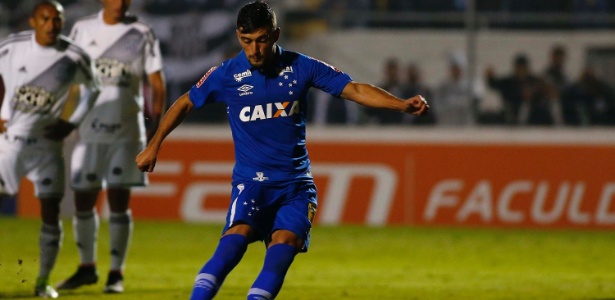Com dois de Arrascaeta, Cruzeiro atropela a Ponte e respira na tabela