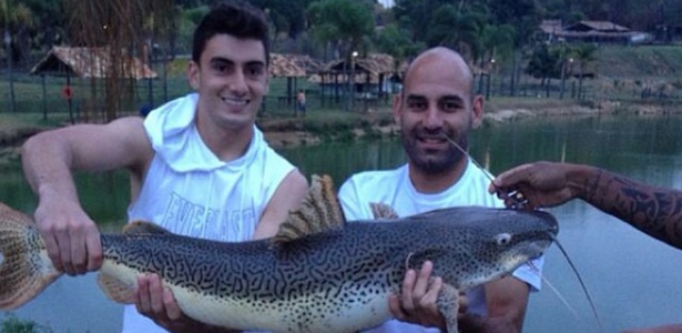 A vida de Rafael, goleiro titular do Cruzeiro envolve música, faculdade e pesca
