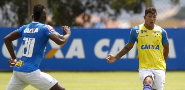 Titular do Cruzeiro já trabalha o psicológico para não perder o clássico