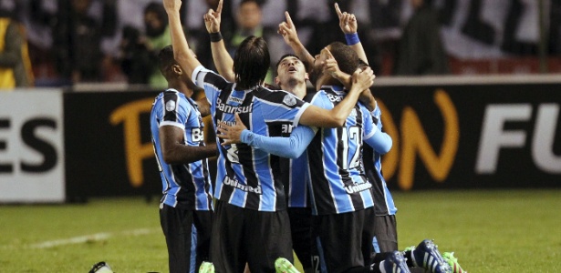 Grêmio testa seu elenco modesto e faz semifinal 45 horas após último jogo