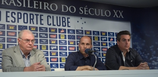 Com 3 técnicos em 10 meses, trabalho em longo prazo vira prioridade na Toca