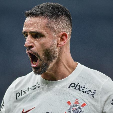 Meia marcou duas vezes e garantiu vitória da sua equipe dentro da Neo Química Arena