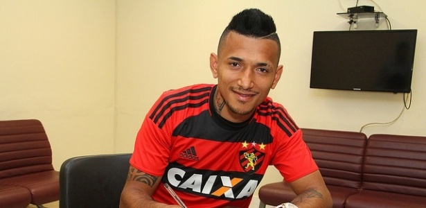 Sport Oficializa o empréstimo de Rogério