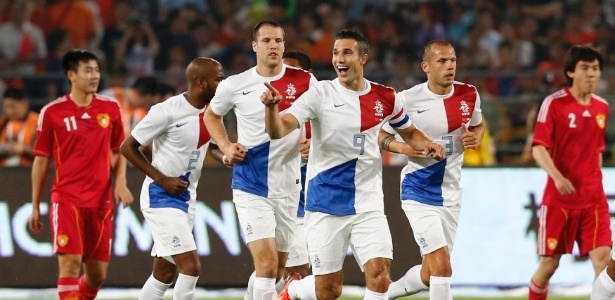 Holanda escolhe Rio de Janeiro e treinará no Flamengo durante a Copa