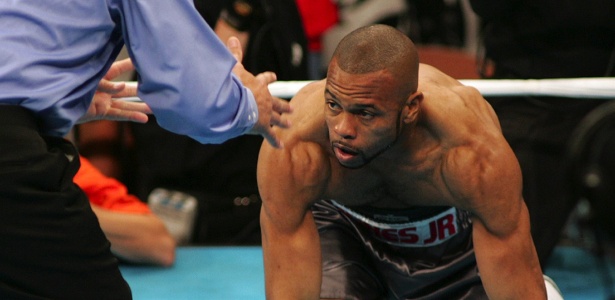 roy-jones-jr-esta-a-espera-de-anderson-s