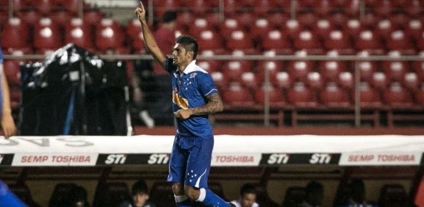 Luan, que marcou três na vitória sobre o São Paulo, lidera a artilharia com quatro gols