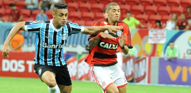 Grêmio domina, vence quarta seguida e encerra invencibilidade do Fla no DF