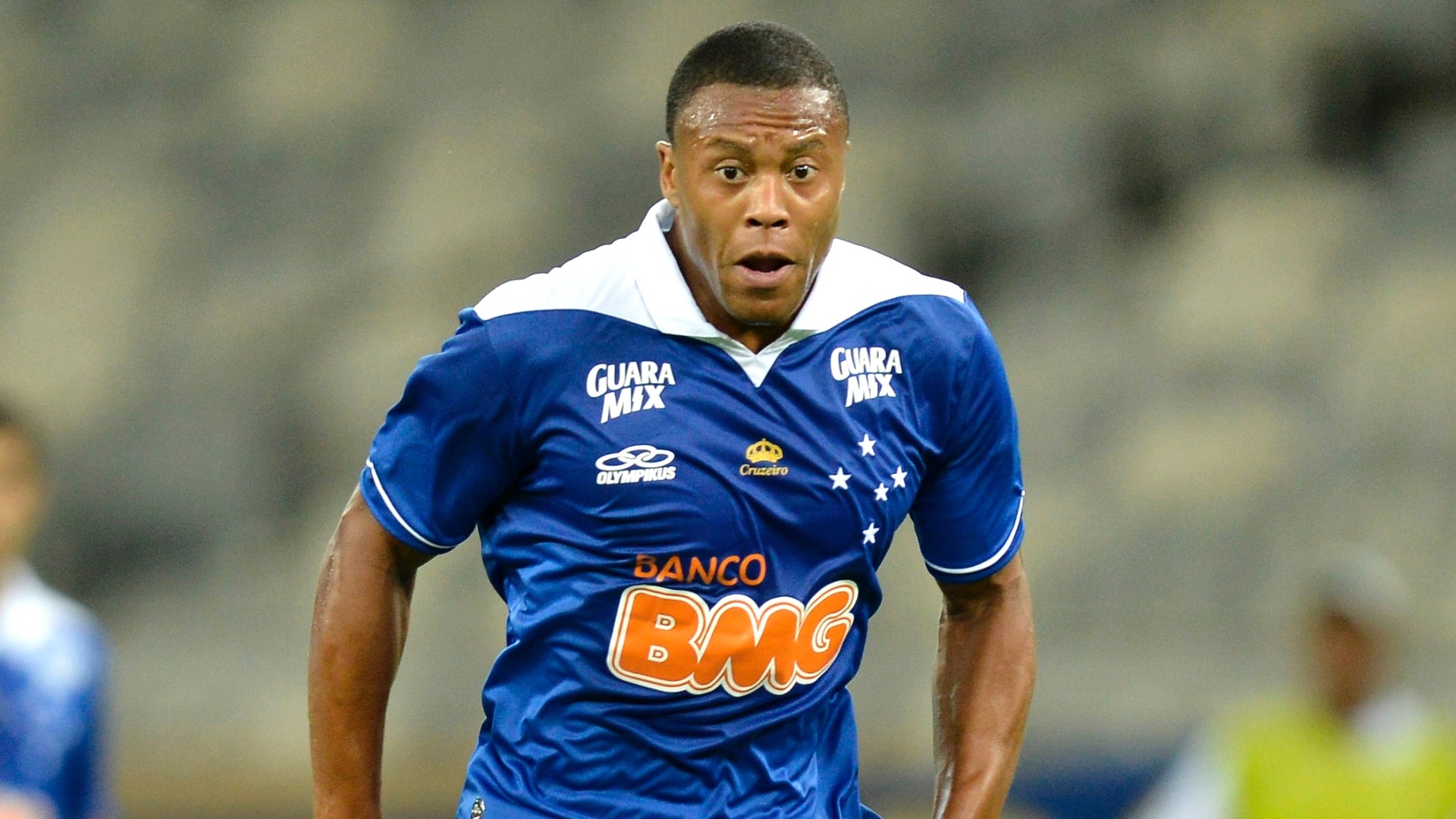 Júlio Baptista nega postura diferente contra o Santa Rita