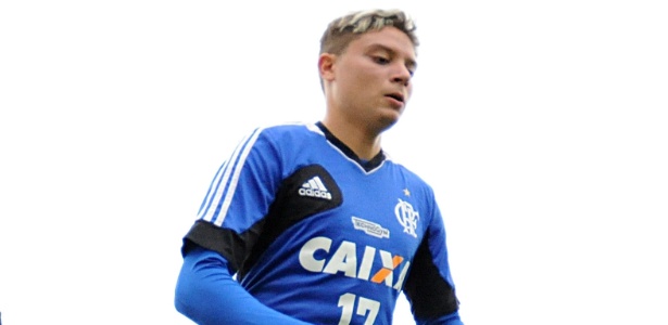 Sem R$ 8,4 milhões por venda, Flamengo vê volta de Adryan aos treinos