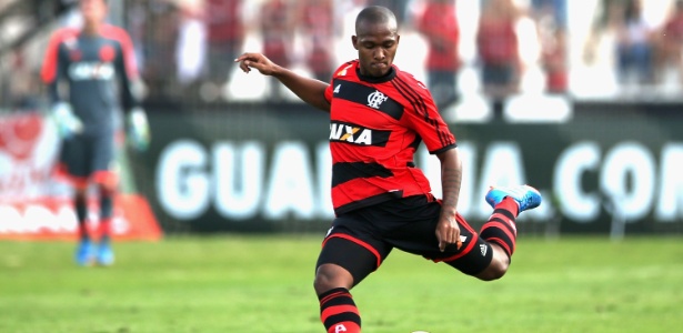 Samir celebra boa fase no Flamengo e chance de Jayme a jovens da base
