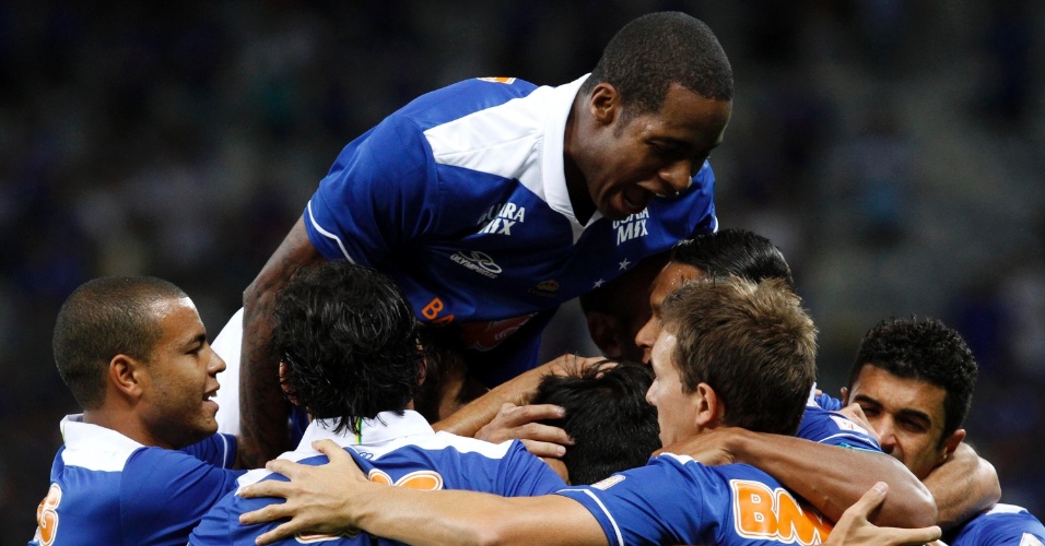 De olho em títulos, Cruzeiro misto pega Grêmio em ascensão e com foco no G4