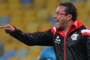 Luxemburgo avaliará concentração para jogadores do Flamengo jogo a jogo