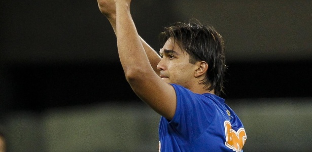 Cruzeiro aguarda acordo com Moreno para decidir futuro de Ábila