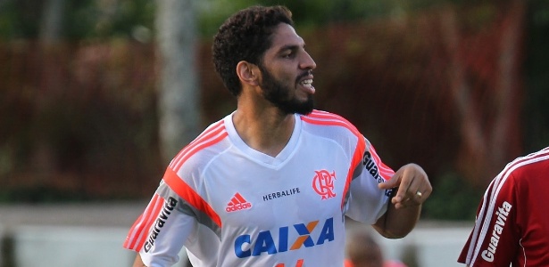 Fla sai na frente dos rivais em 2015. É o que garante o zagueiro Wallace