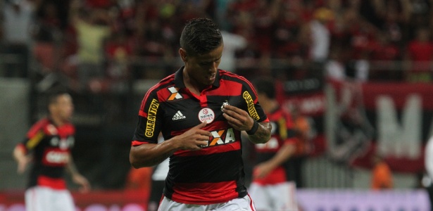 Éverton mantém status decisivo em 2015 e ameniza dor de cabeça do Fla