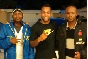 Vendedor de perfumes e cabeleireiro conquistam boleiros em concentrações