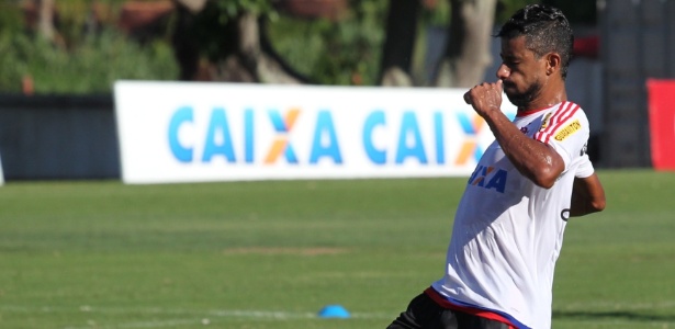 Temporada nem bem começou, mas Fla já tem que testar elenco