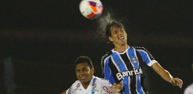 Fantasma da bola aérea volta a assustar o Grêmio. Cruzeiro será teste