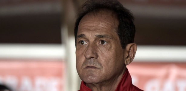 Perto de adeus melancólico, Fla discute substituição de Oswaldo por Muricy