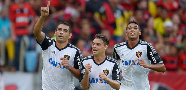 Pressionado, Flamengo revê ex-técnico e desafeto em estreia no Brasileiro