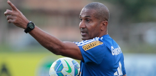 Cristóvão já sofre pressão com dez dias de Fla. E só vitória ameniza crise