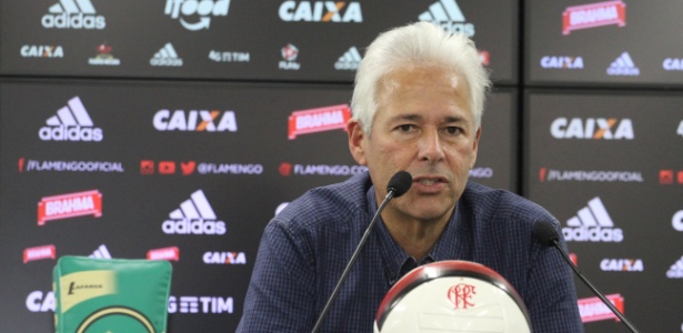 Flamengo minimiza ida de Marinho para China e já busca outros nomes