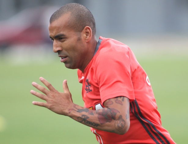 Nem gol e boa forma salvam: Sheik perde espaço e deve deixar Flamengo