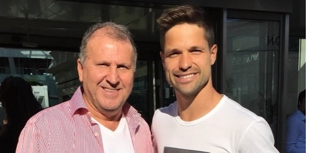 O Diego que volta ao Brasil para o Fla é Fã de Zico, pagode e família.