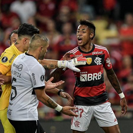 Flamengo perde do Olimpia por 3x1 e é eliminado nas oitavas da Libertadores  - Jogada - Diário do Nordeste