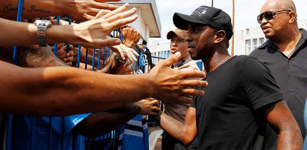 Reforço mais caro do Grêmio, problema de Bolaños vai além de cotovelada