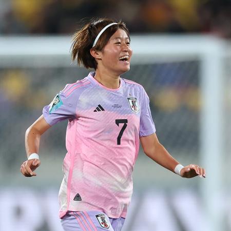 Miyazawa comemora gol do Japão contra a Noruega pela Copa do Mundo feminina