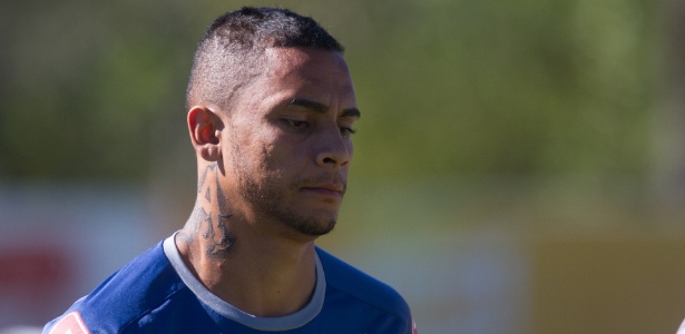 Inspirado em selecionáveis, lateral do Cruzeiro diz ter perfil de índio