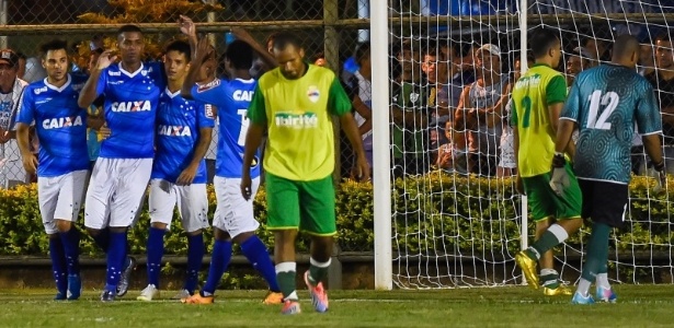 Com auxiliar de Deivid no comando, Cruzeiro vence jogo-treino fora de BH
