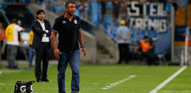 Roger diz que grupo difícil fortalece o Grêmio para oitavas da Libertadores