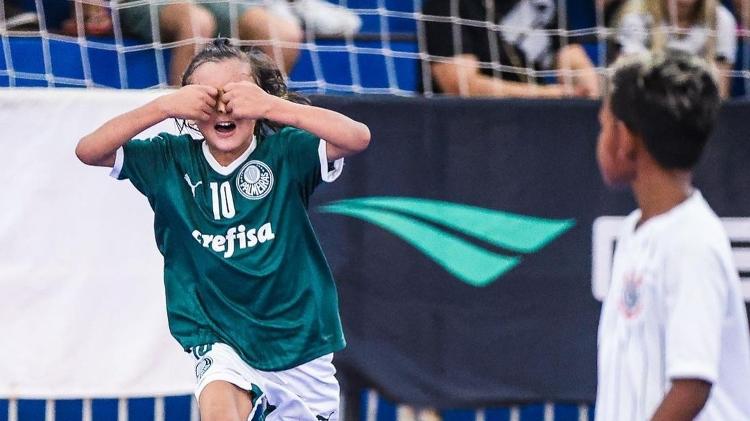 Com renovação de Valdívia emperrada, Palmeiras procura meia